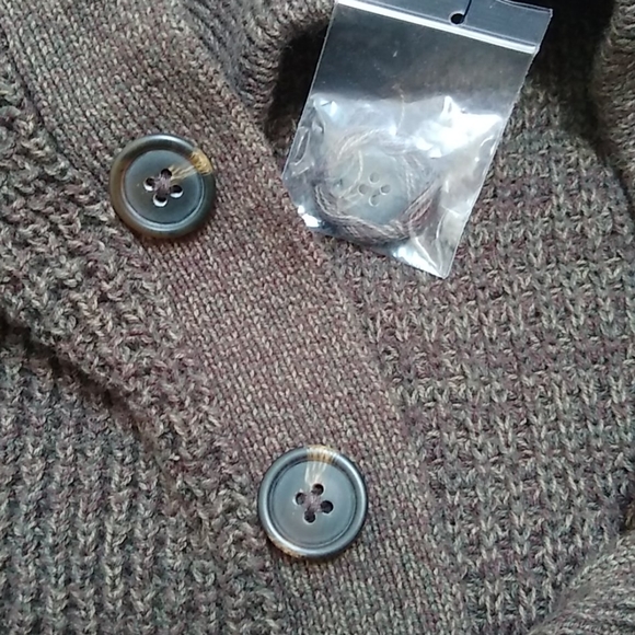 Pullover Sweater - Picture 7 of 7